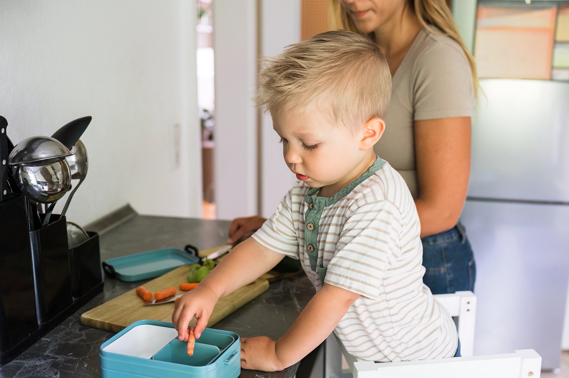 bac_packing lunch_toddler