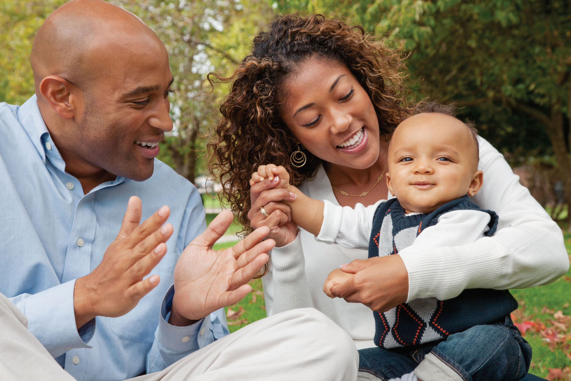 baby with family