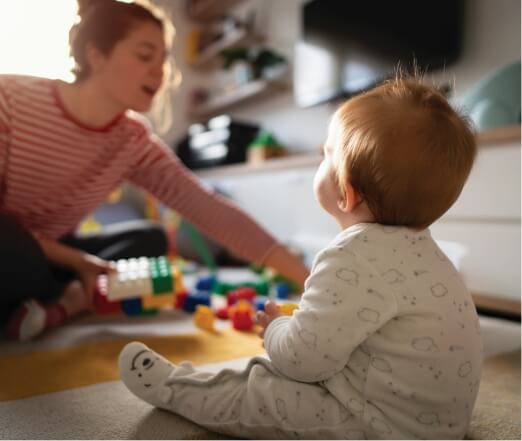Mom_baby_playing